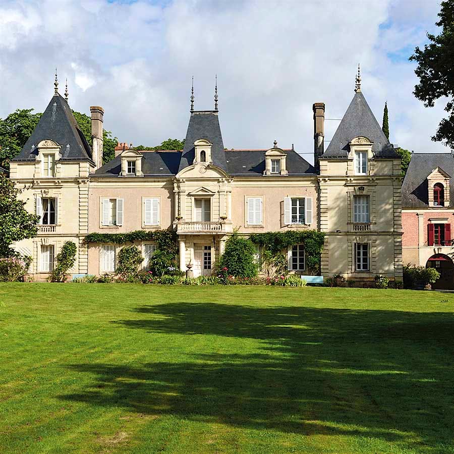 The château at Domaine du Closel has been in Evelyne de Pontbriand’s family for six generations and is where the family still produces top-rated Savennières Chenin Blancs today.