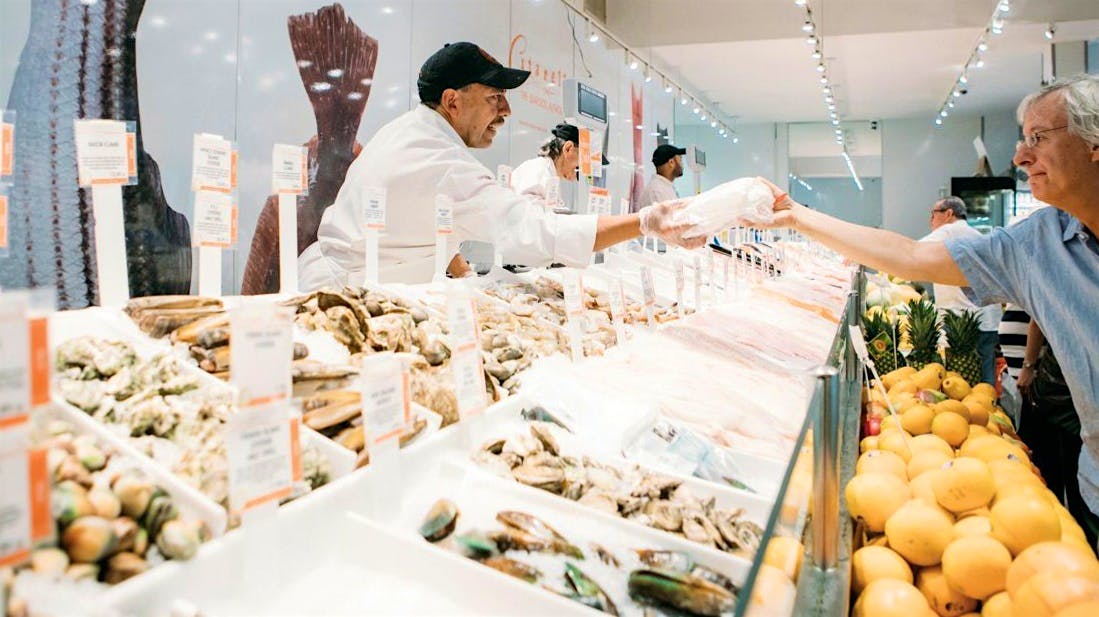At Citarella market in New York, shoppers rely on expert advice to find the freshest seafood.